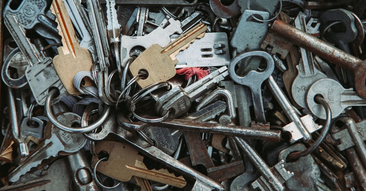 locksmith service technician — King Locksmith NYC